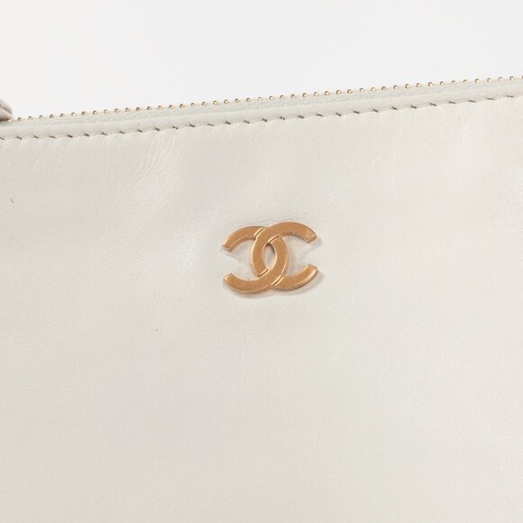 Chanel White Shiny Calfskin Logo Pouch - Picture 6 of 8